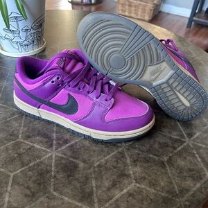 Nike dunk low viotech hot fuchsia